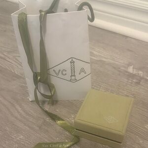 Van Cleef & Arpels Green and White Gift Set